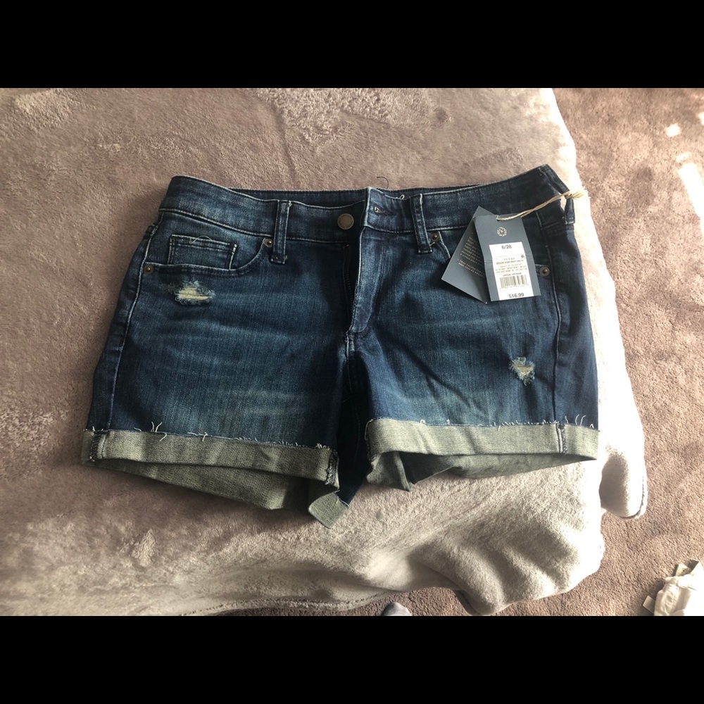 Stretchy Jean shorts size 6